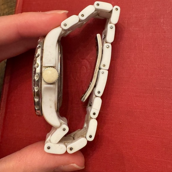 Toy Watch Classic "Plasteramic" Watch, 41MM- Needs New Battery - Picture 5 of 8